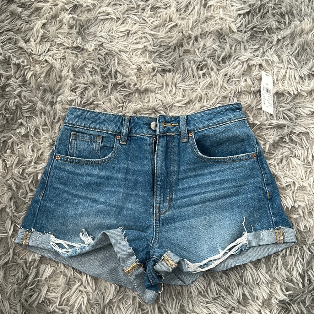 Pacsun mom shorts, brand new never been worn!! Size 26🫶🏼